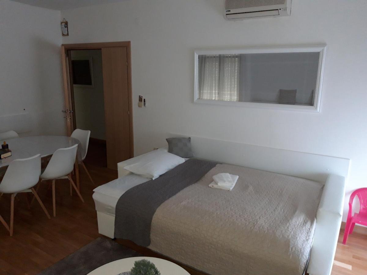 Marys Home Apartment Medugorje Bagian luar foto
