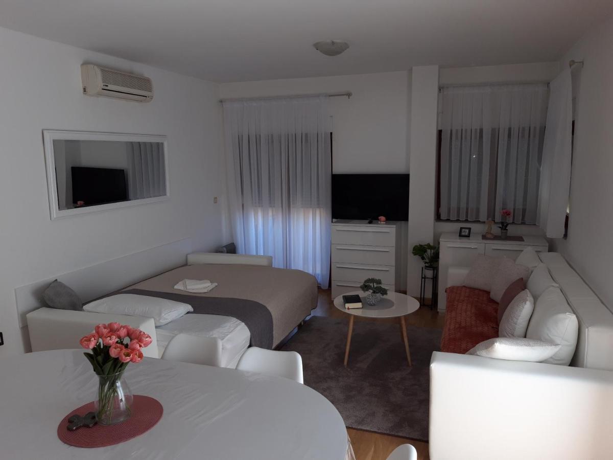 Marys Home Apartment Medugorje Bagian luar foto