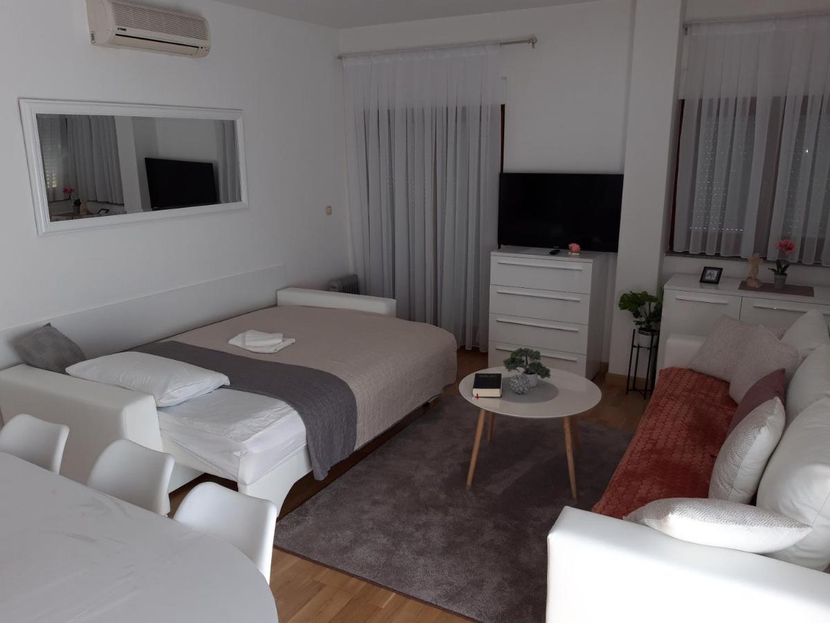 Marys Home Apartment Medugorje Bagian luar foto