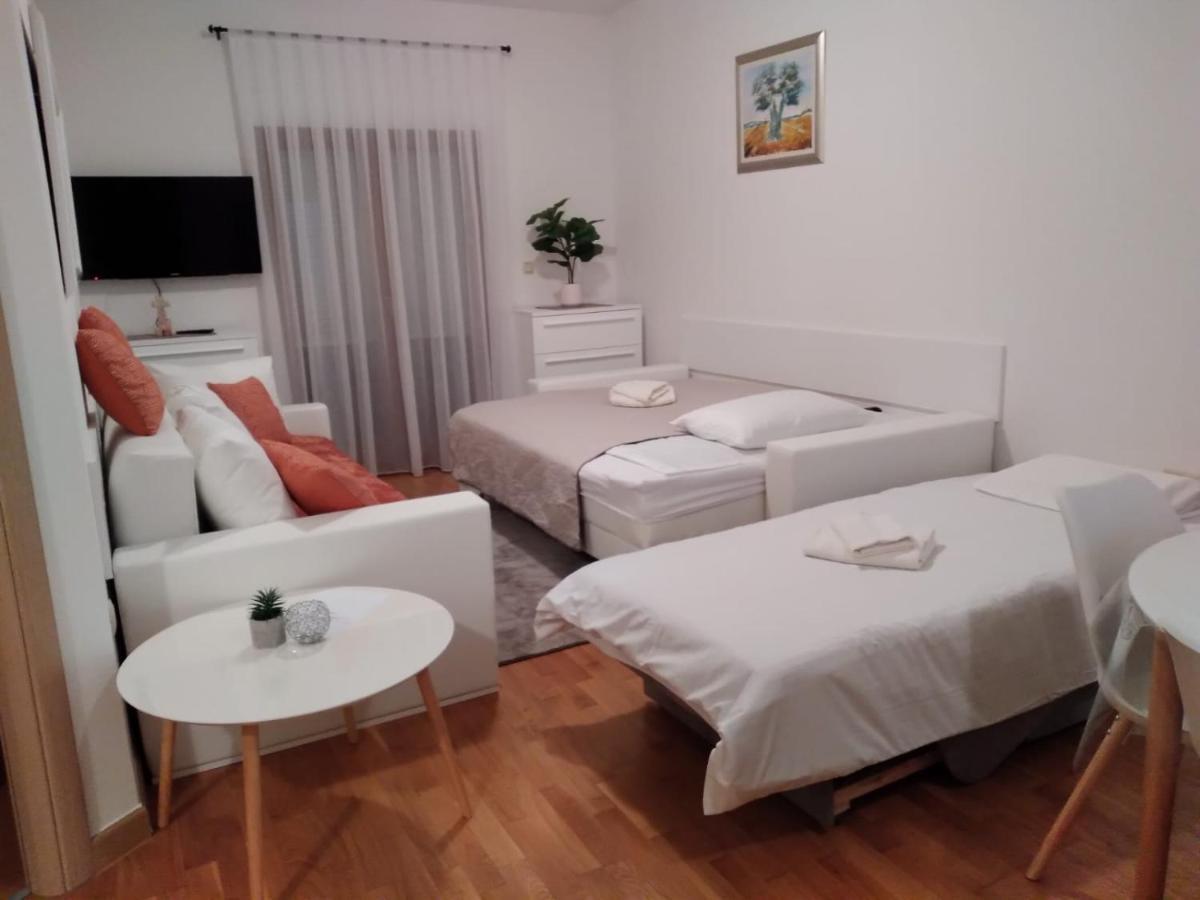Marys Home Apartment Medugorje Bagian luar foto
