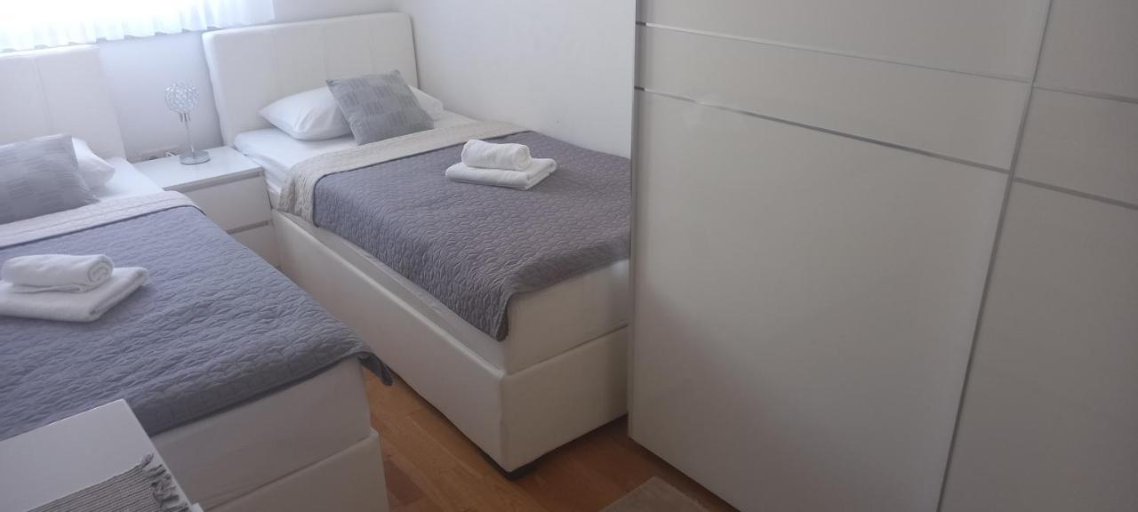 Marys Home Apartment Medugorje Bagian luar foto