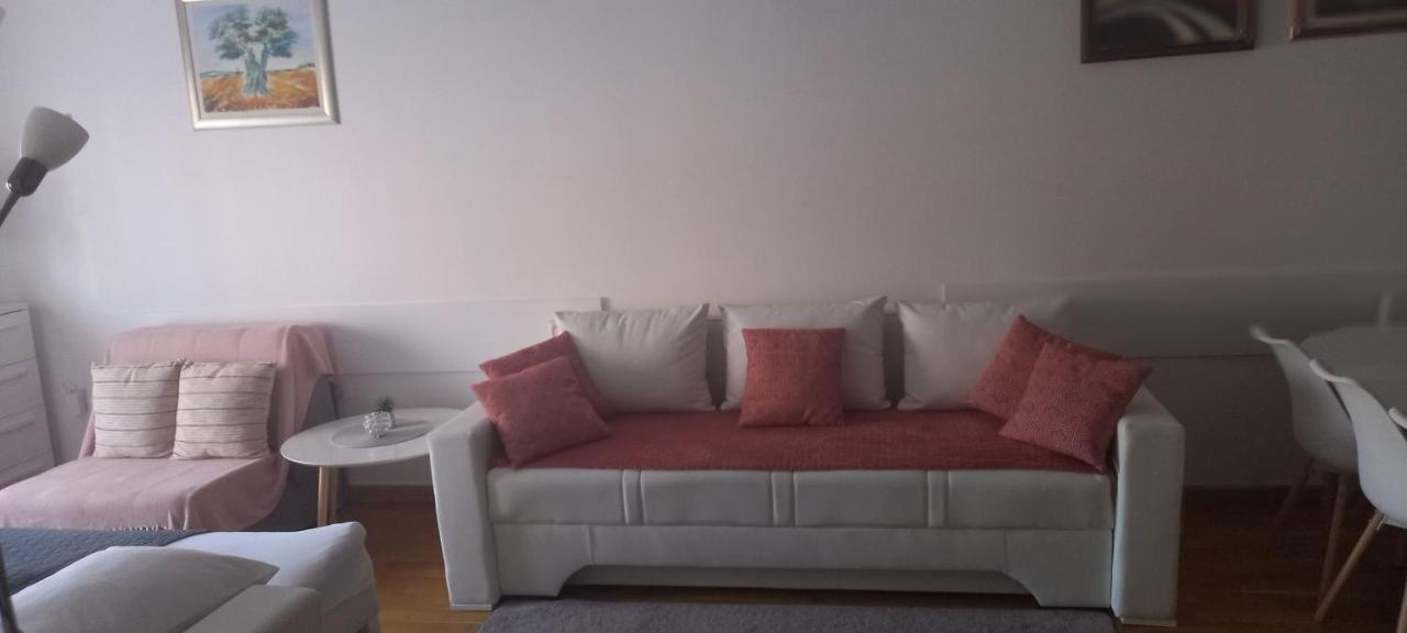 Marys Home Apartment Medugorje Bagian luar foto