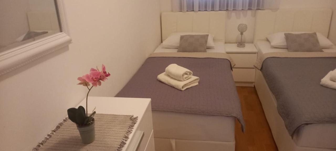 Marys Home Apartment Medugorje Bagian luar foto